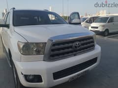 2009 toyota sequoia  SR5 with sunroof excellent condition