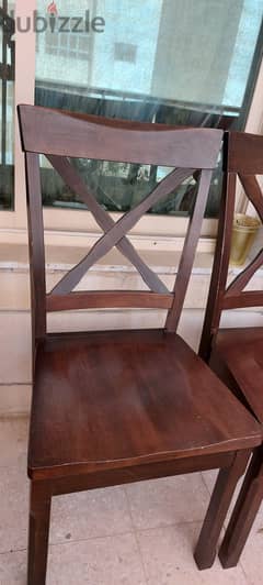 4 dining chairs and Homecenter plant stand