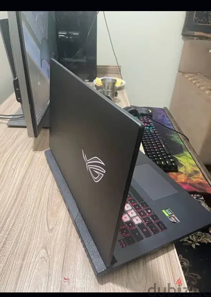 ASUS ROG STRIX G713RM Gaming Laptop 1