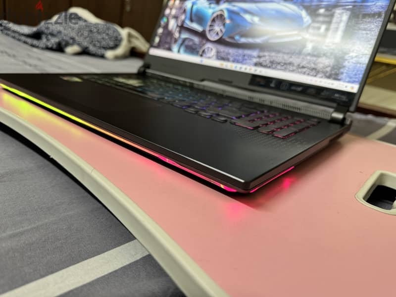 ASUS ROG STRIX G713RM Gaming Laptop 17