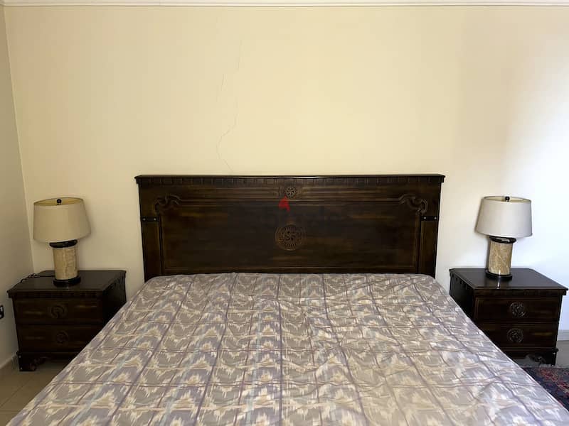 King Bedroom Set - Dark Wood - Excellent Condition 1