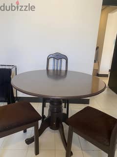 Beautiful Dining Table for Sale