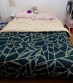 Queen size bed for sale,
