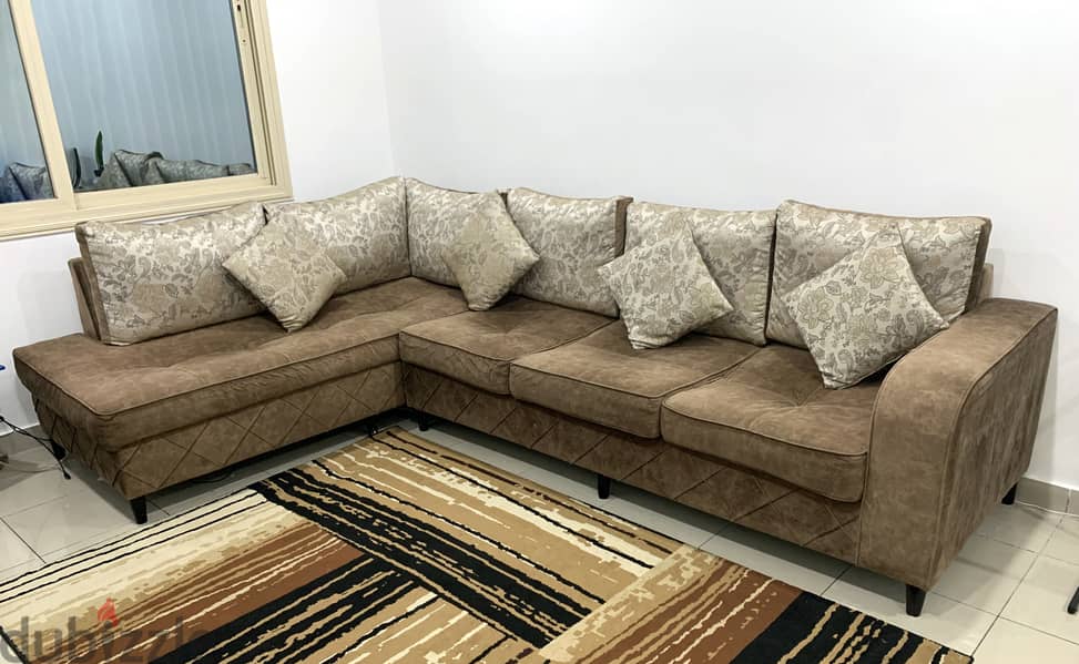 Excellent condition 6 Seater Sofa for sale 2