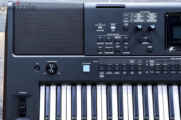 Yamaha PSR-E473 Digital Keyboard 61-Key with Touch-Sensitive Portable 7