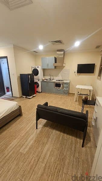 very nice fully furnished big studio in Salmiya 0