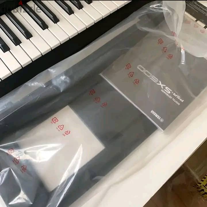 Yamaha PSR-SX600 Digital Keyboard 61-Key Organ Initial Touch Digital 0