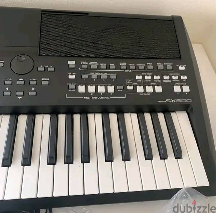 Yamaha PSR-SX600 Digital Keyboard 61-Key Organ Initial Touch Digital 4