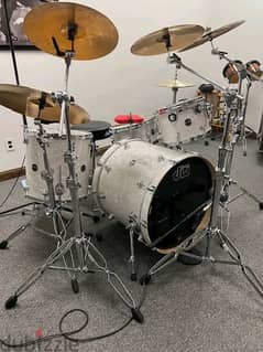 Set of DW Drum Kit For sale with accessories and hardware
