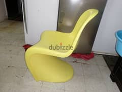 This is very good condition chairs 0