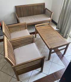 4 Seater Lounge Set with Table