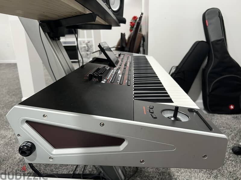 Yamaha genos + GNS-MS01 piano keyboard 1