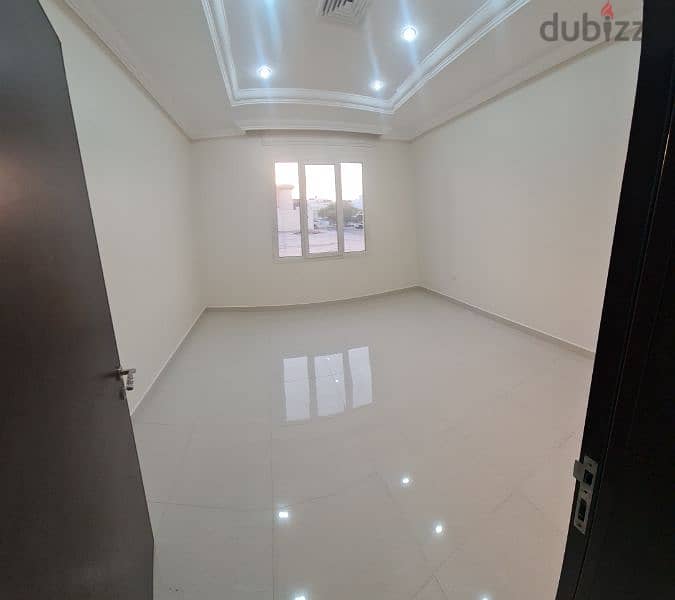 very nice super clean big flat in Fintas 4