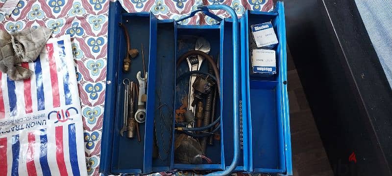 sell toolbox and phones 2