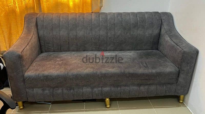 Sofa in good condition, used 1
