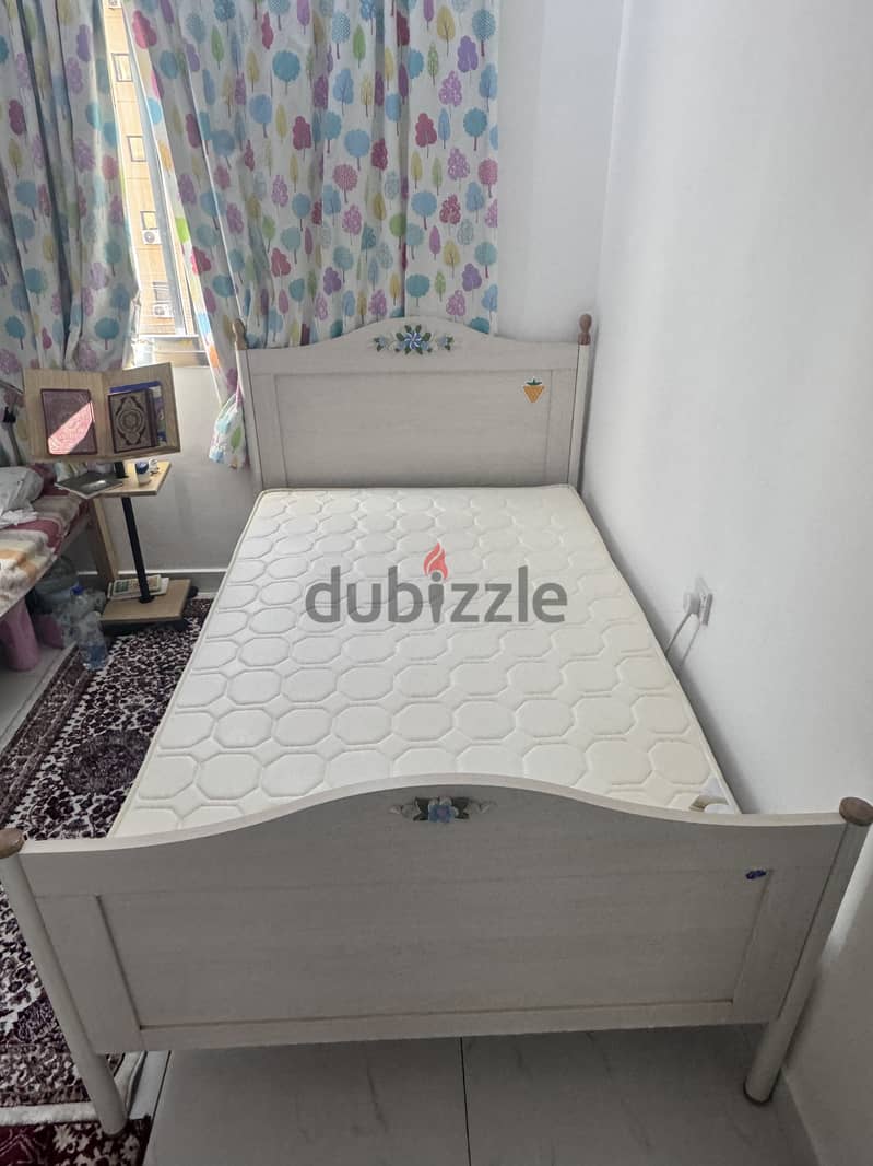 Bed with mattress for sell 2