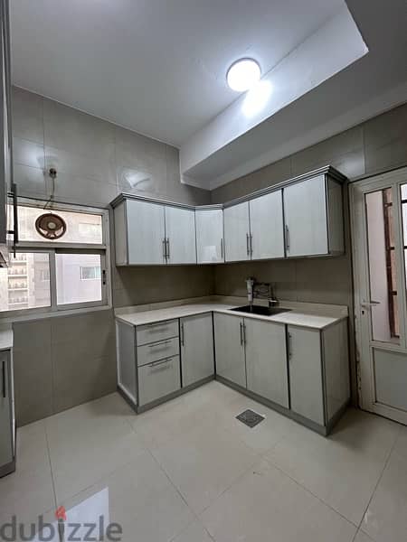 for rent spacious apartments 2 bed in salmiya ((((one month free )$ 4