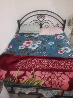 BEDROOM ITEMS FOR SALE COMBO. 0
