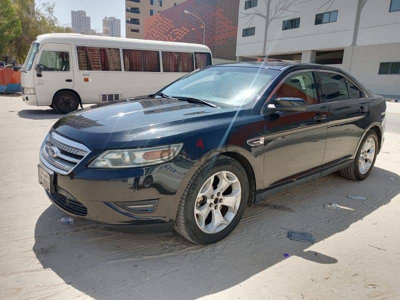Ford Taurus 2012, engine, gear, Ac in good condition only 900 kd 1