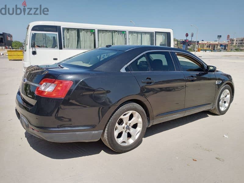 Ford Taurus 2012, engine, gear, Ac in good condition only 900 kd 2