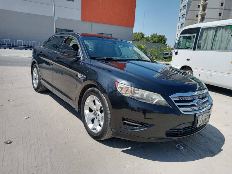Ford Taurus 2012, engine, gear, Ac in good condition only 900 kd 5