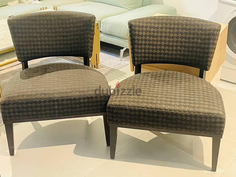 one month used chairs - 2 pieces 1