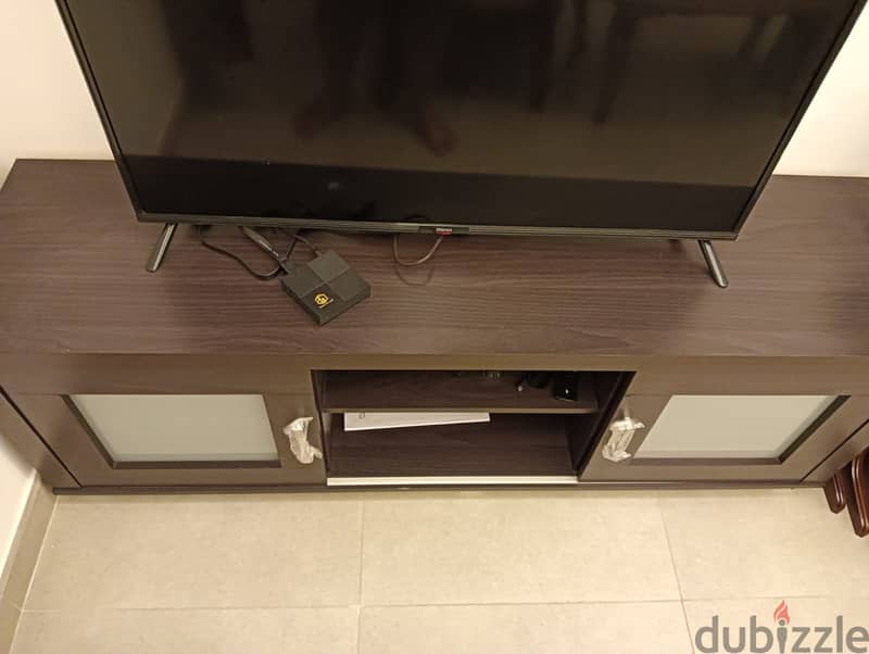 TV Table with 3 blocks and 2 doors 2