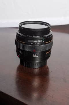 Canon 50 mm F1.4 like new condition