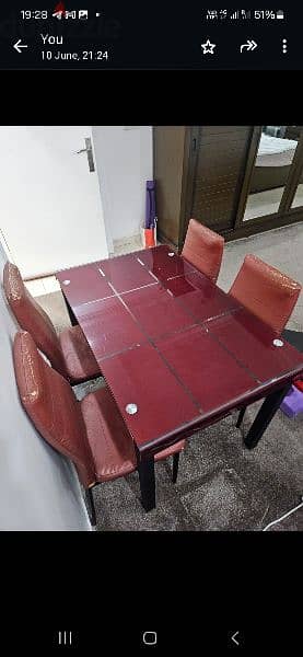 table and 4 chair 2