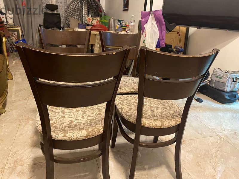 4 Chairs 2