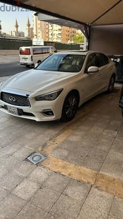 2018 Infiniti Q50 First owner Top condition