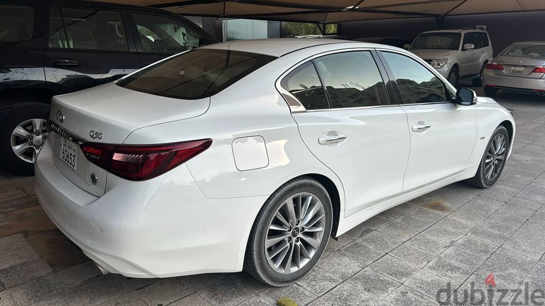 2018 Infiniti Q50 First owner Top condition 3