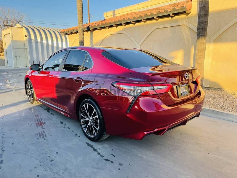 Toyota Camry 2018 available 1