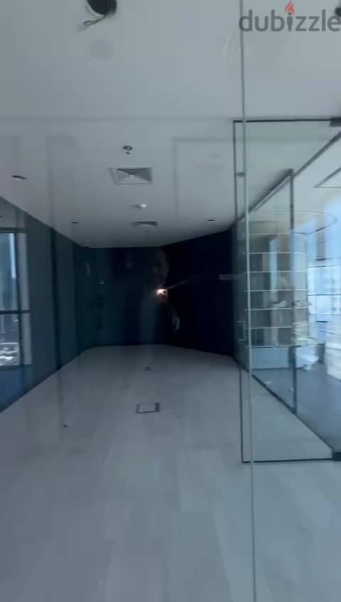 310SQM Modern Office Space In Very Nice Tower Of Sharq For Rent 4