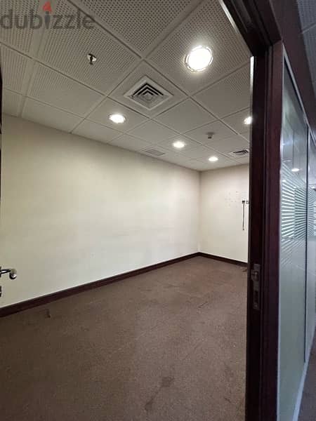 commercial floor in Sharq 326 sq meter 4 paci no 8