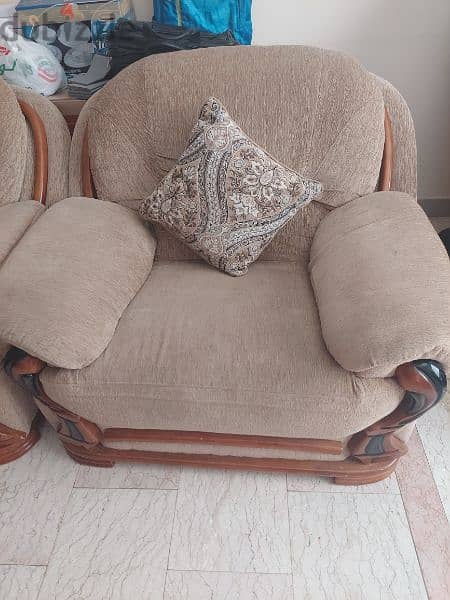 Urgent sale sofa set 1+2+1 . very good condition 1