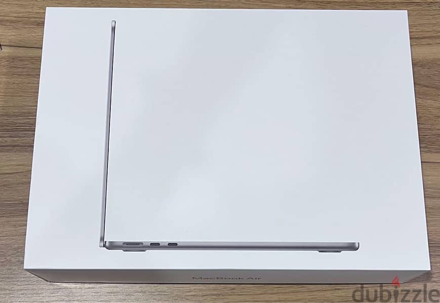 Macbook Air M2  15 inch 2023 model Processor 256GB SSD 8GB RAM 0