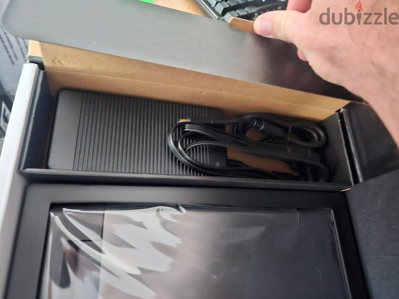 Alienware M18 i9-13980HX rtx 4090 4TB ssd 64GB ram 480hz 1