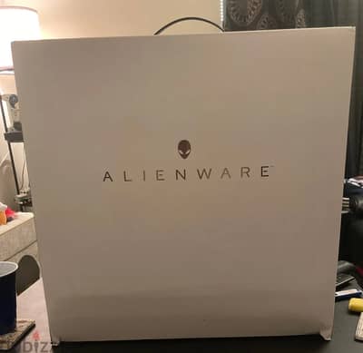 Dell Alienware Area 51M Laptop, 17.3" fhd, 32GB ram, 2 x 256GB ssd