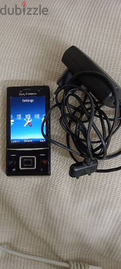 Sony Ericsson j20! very beautiful condition with original charger 15kd