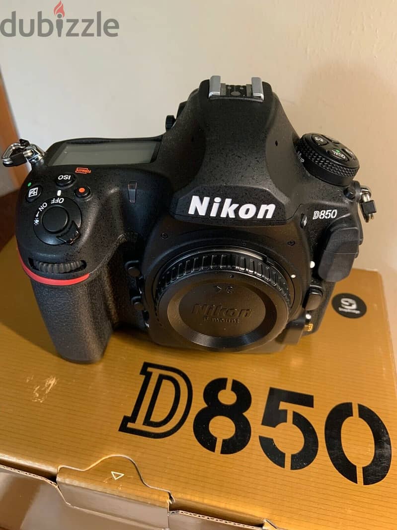 Nikon D850 Full Frame Pro Digital SLR Camera Body 0