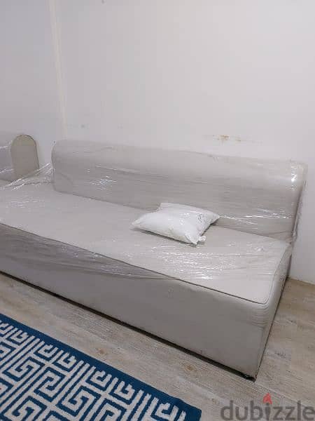 L shape Sofa in well maintained condition 3