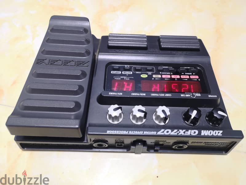 zoom gfx 707  PROFESSIONAL guitar effeCtS  processor 2