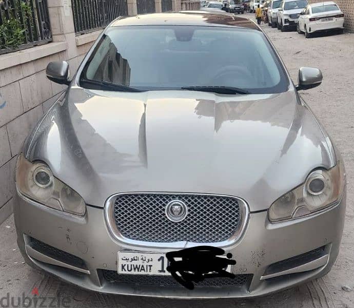 Jaguar XF 2011 1