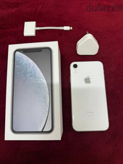 Iphone XR 128 GB in superb condition with adapter,cable and backcover