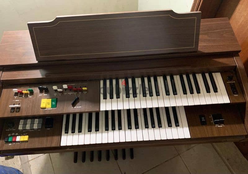 Antique Orgue Piano from Yamaha over 40 years old 4