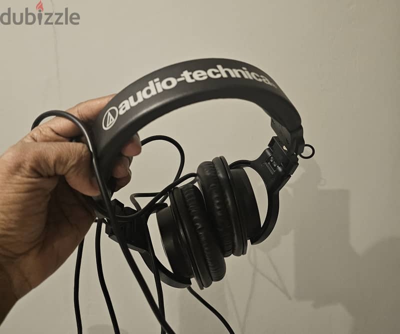 Studio monitor headphone(Audio-technica) 3