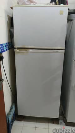 Dawood 390 liter fridge for sale