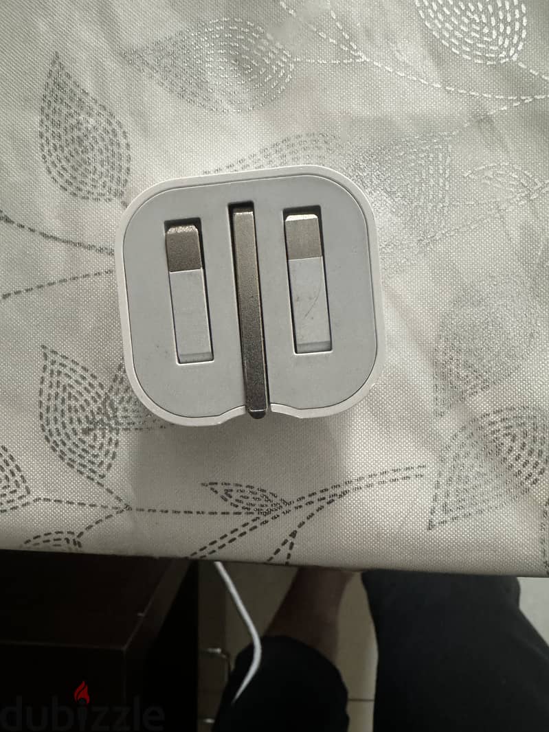 Apple charging adapter 20W for immediate sale 1