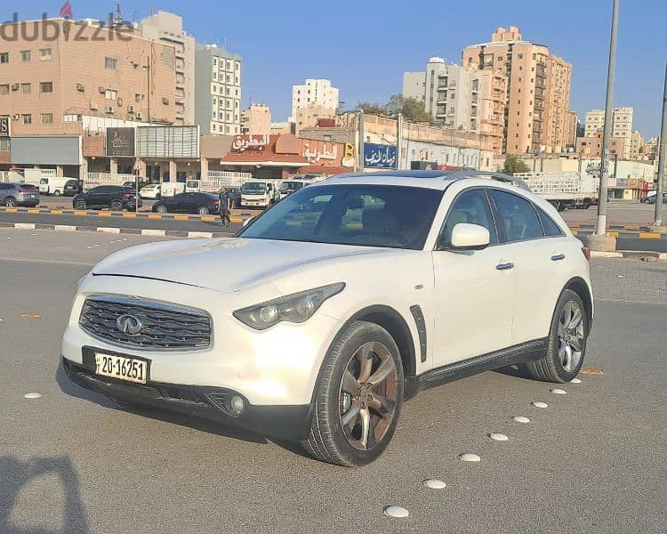 Infiniti FX50S - 2009 White 0